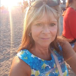 Meet your Posher, Denise